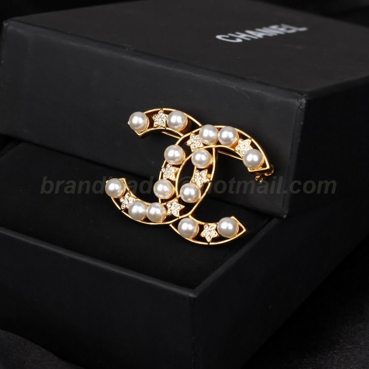 Chanel Brooch 125